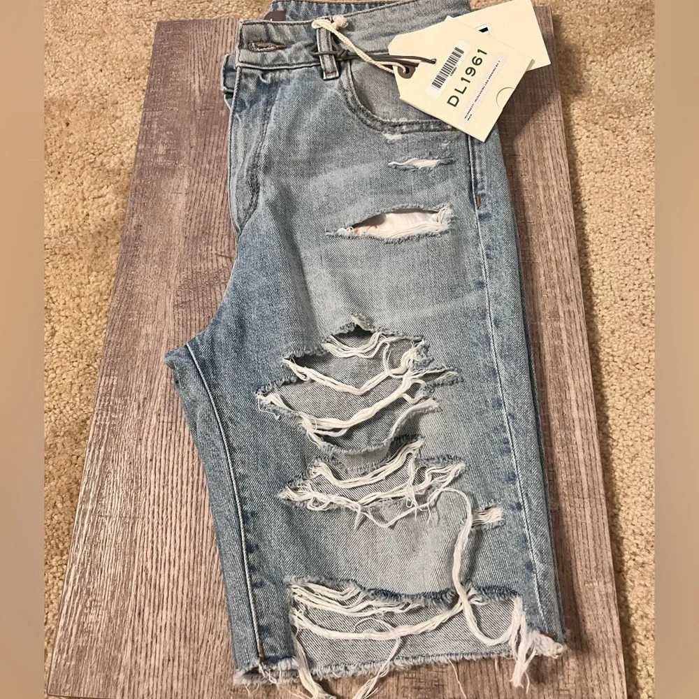 DL1961 Denim Bermuda Shorts Distressed Raw Hem NEW Size 25